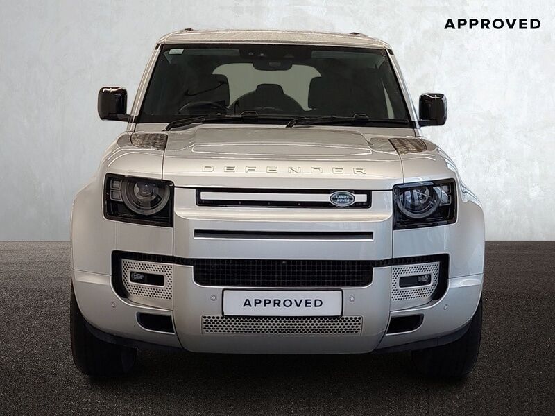 More views of Land Rover Defender