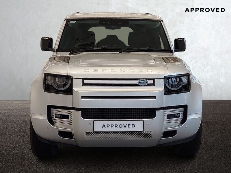More views of Land Rover Defender