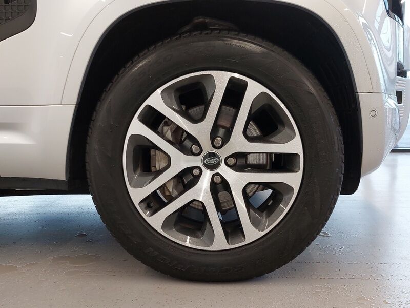 More views of Land Rover Defender