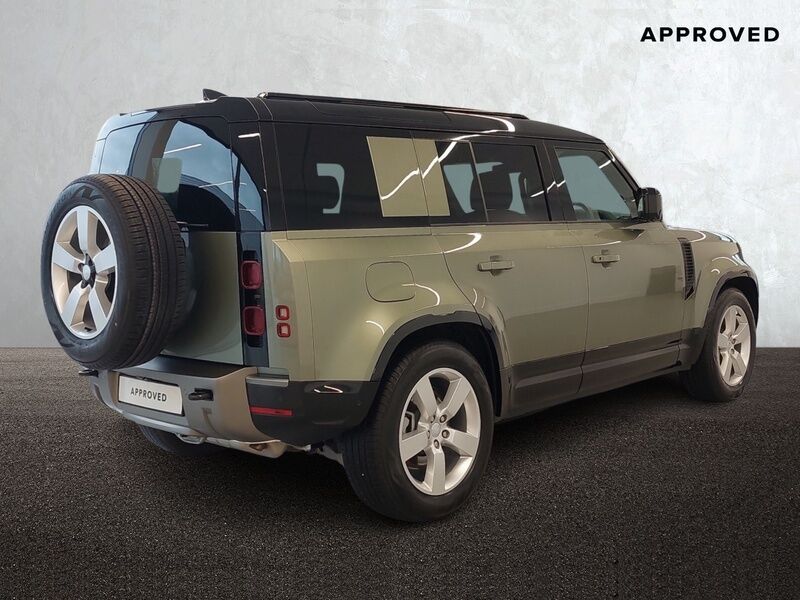 More views of Land Rover Defender