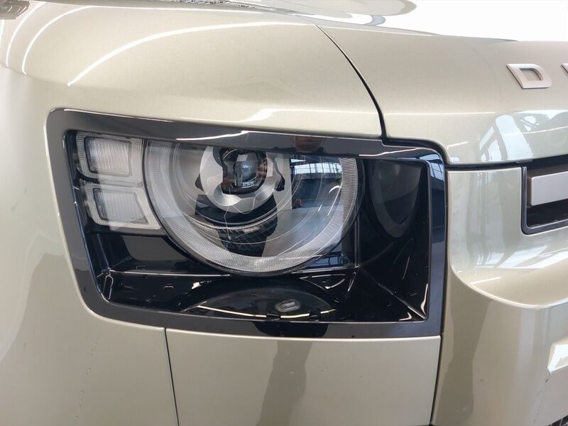 More views of Land Rover Defender