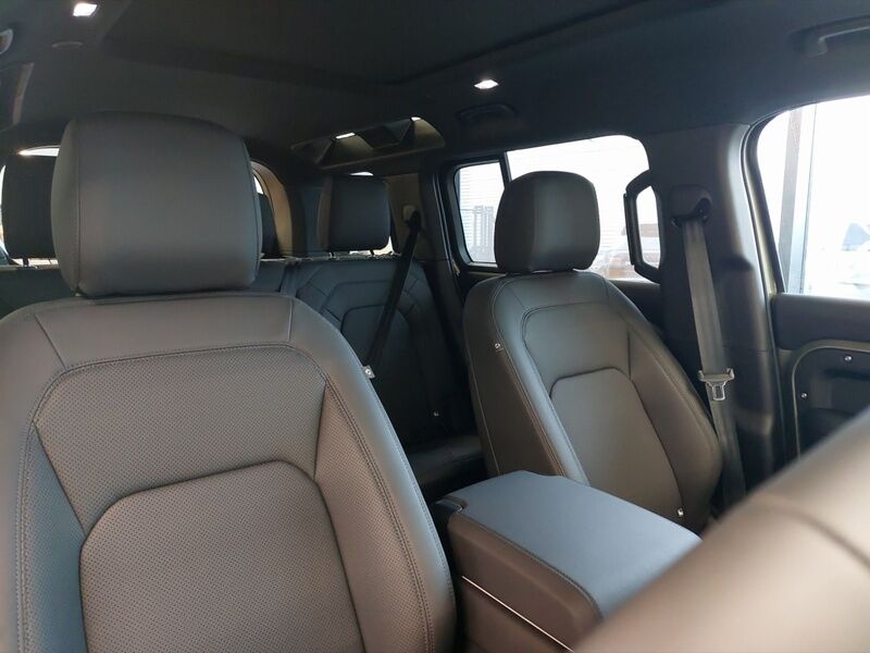 More views of Land Rover Defender