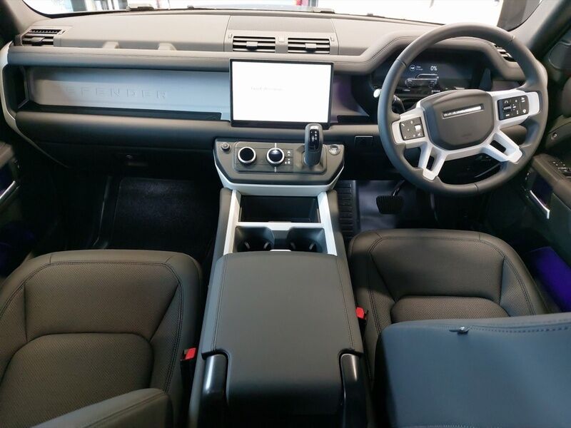 More views of Land Rover Defender