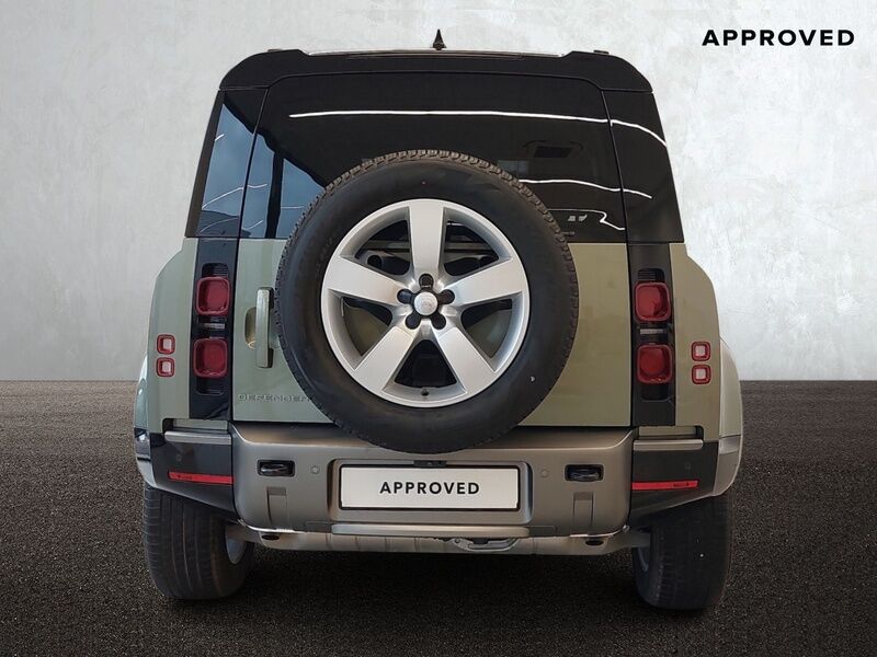 More views of Land Rover Defender