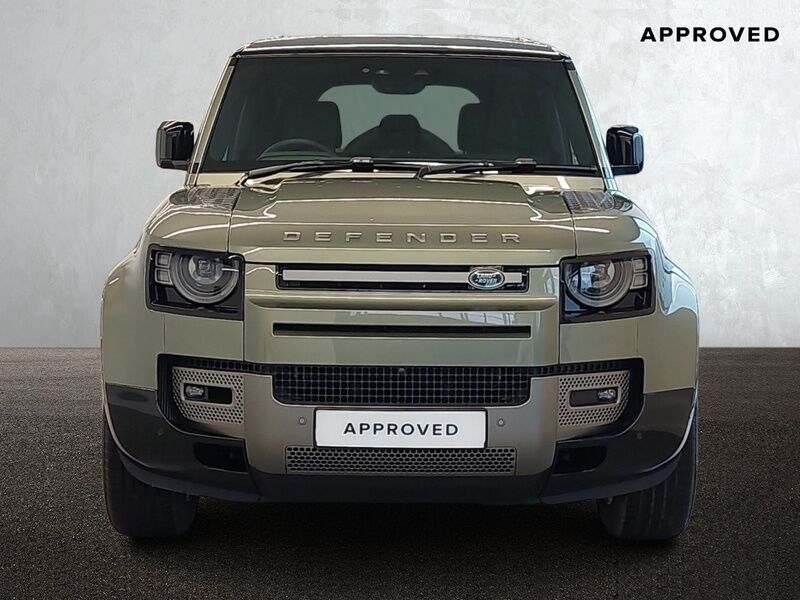 More views of Land Rover Defender