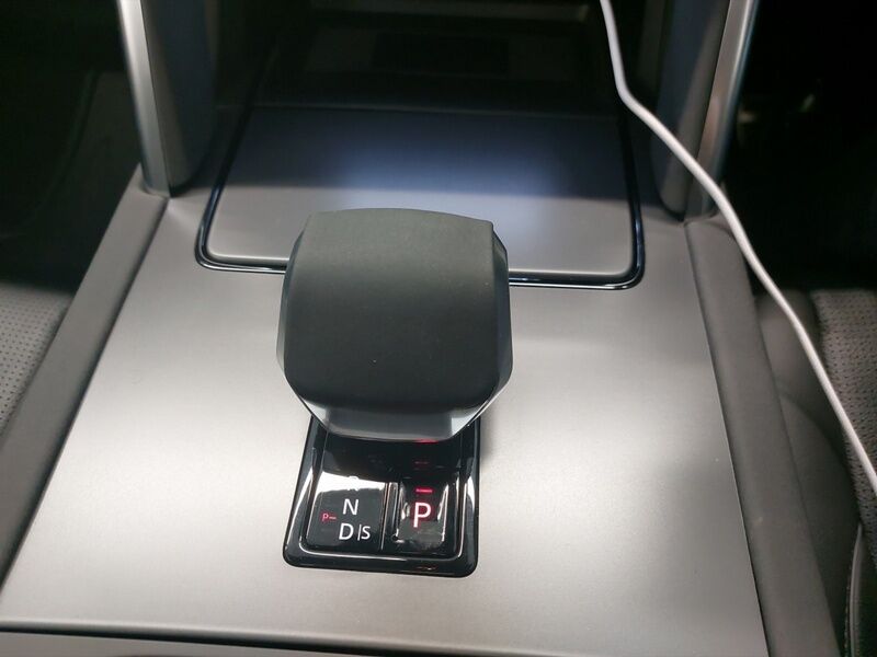 More views of Land Rover Discovery Sport