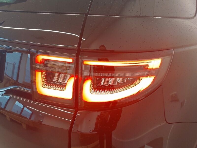 More views of Land Rover Discovery Sport