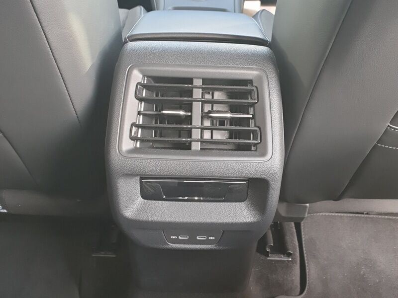 More views of Volkswagen Tiguan