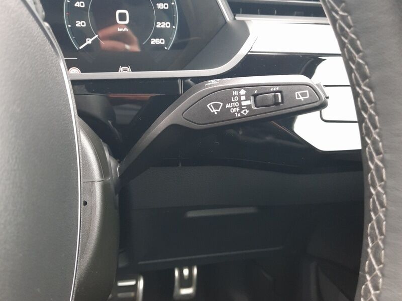 More views of Audi Q8 e-tron