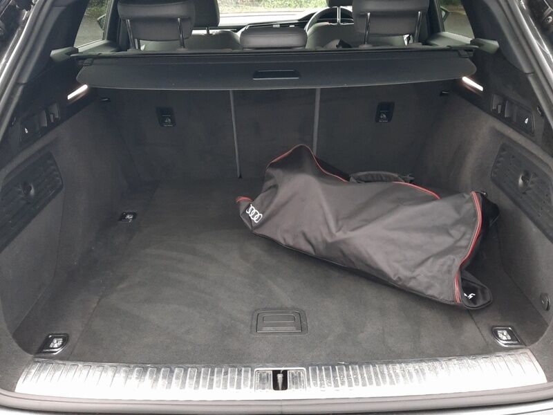 More views of Audi Q8 e-tron