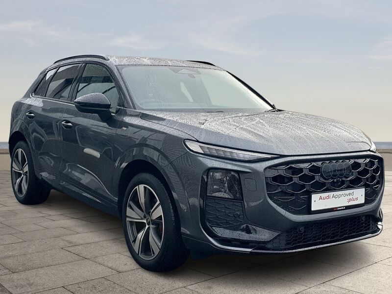 More views of Audi Q3