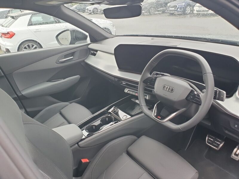 More views of Audi Q3