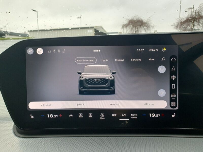 More views of Audi Q3