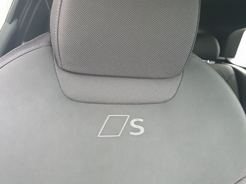 More views of Audi Q3