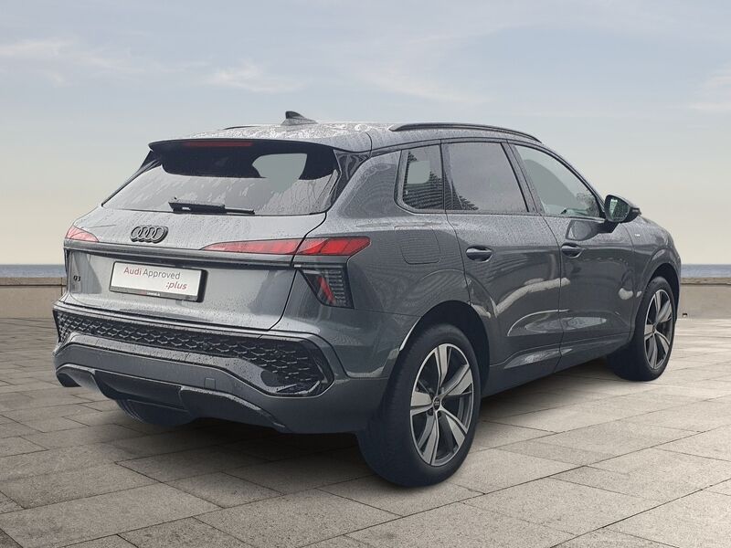 More views of Audi Q3