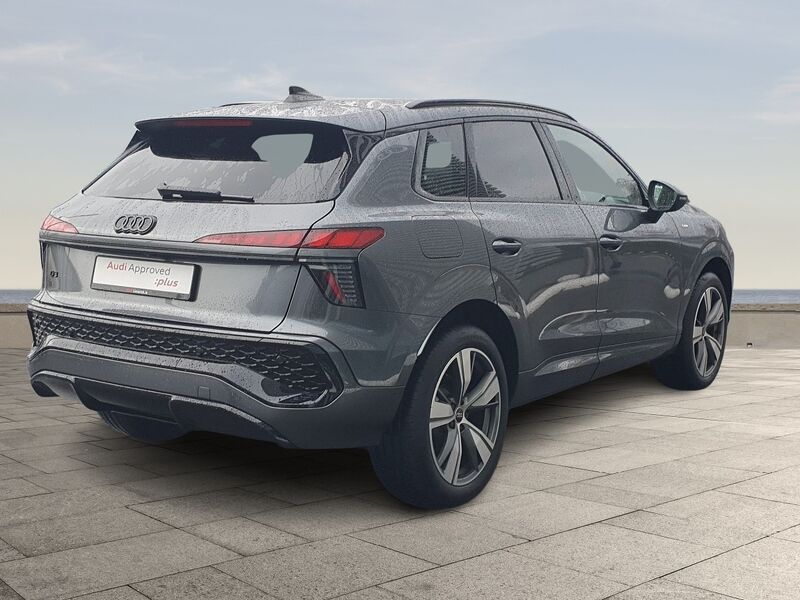 More views of Audi Q3