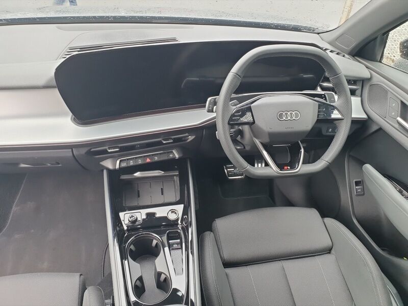 More views of Audi Q3