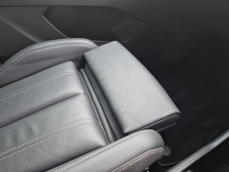 More views of Audi Q4 e-tron