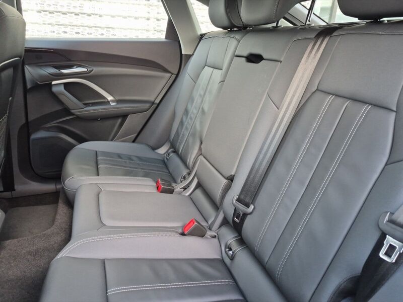 More views of Audi Q5