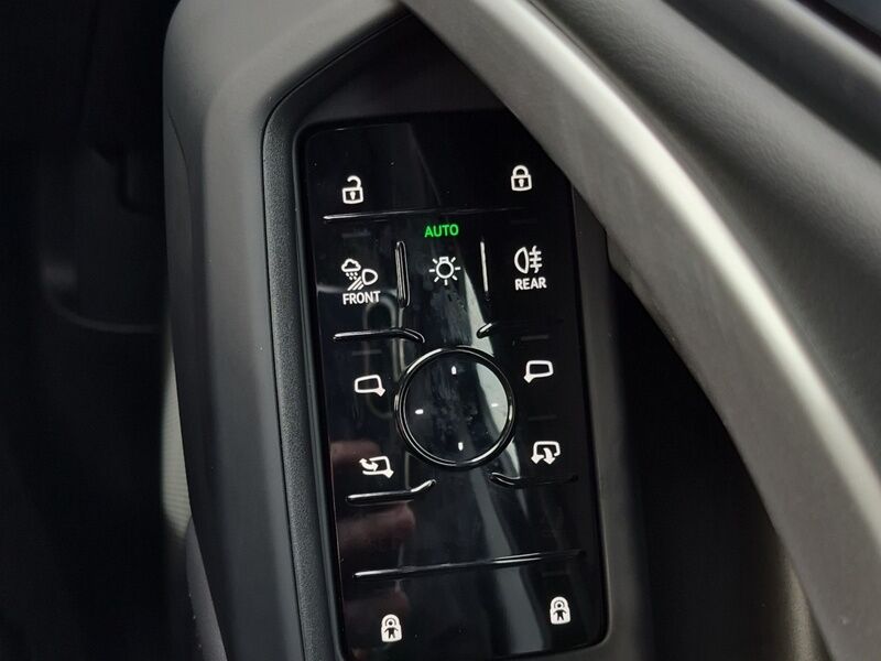 More views of Audi Q5