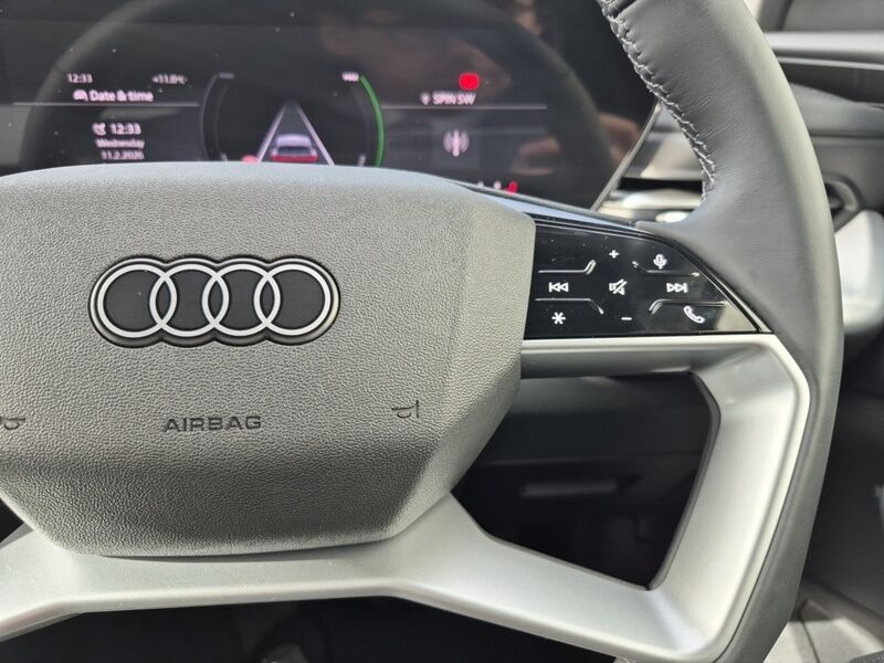 More views of Audi Q5