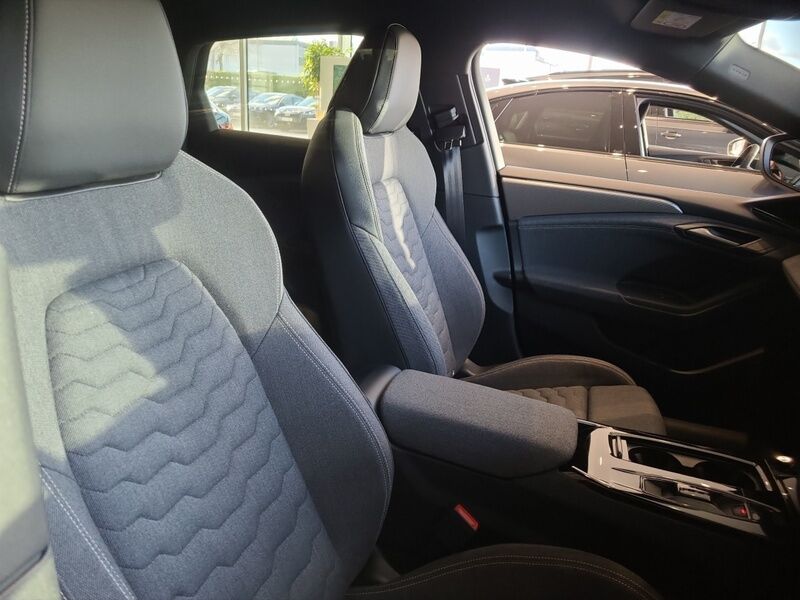 More views of Audi A6