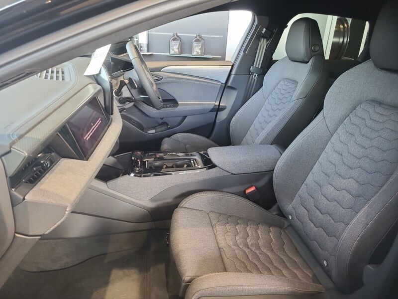 More views of Audi A6