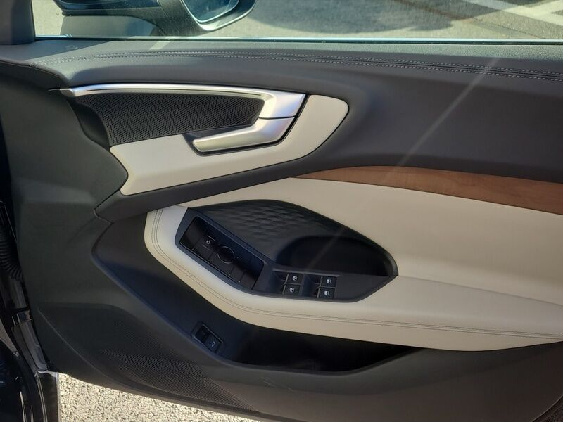 More views of Audi A5