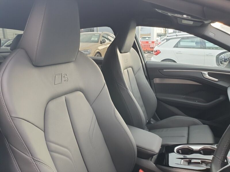 More views of Audi A6