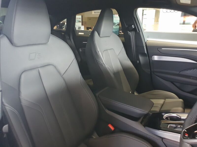 More views of Audi A6