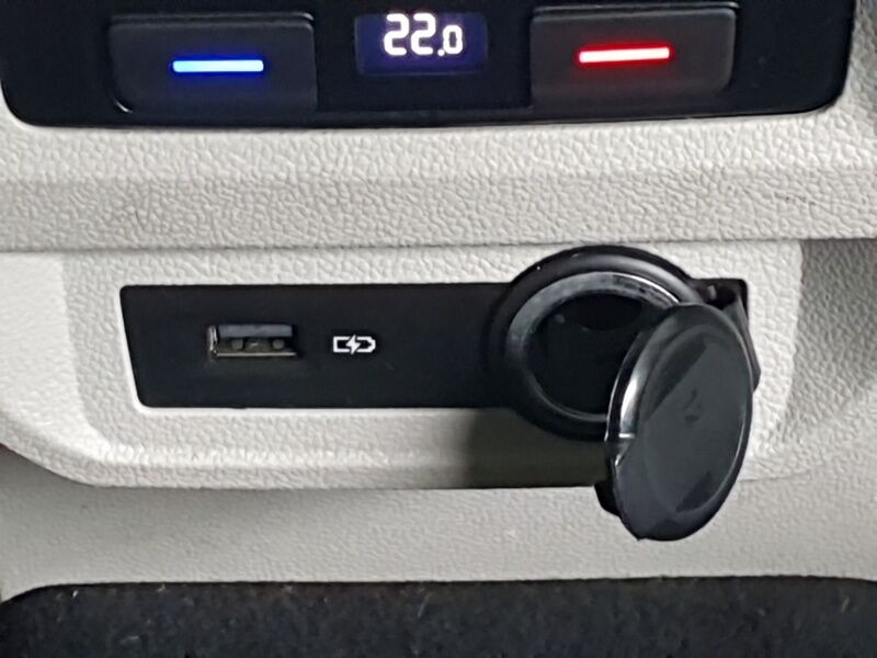 More views of Volkswagen Tiguan Allspace