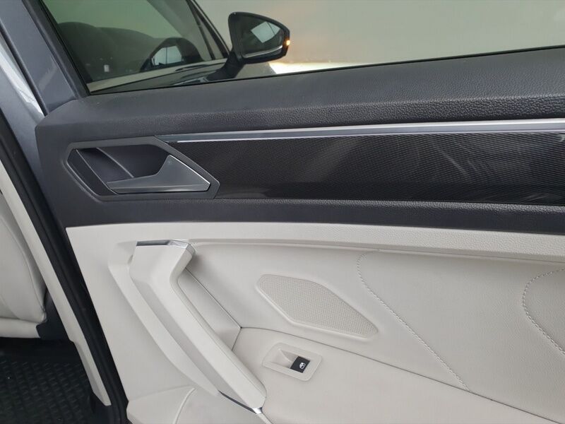 More views of Volkswagen Tiguan Allspace