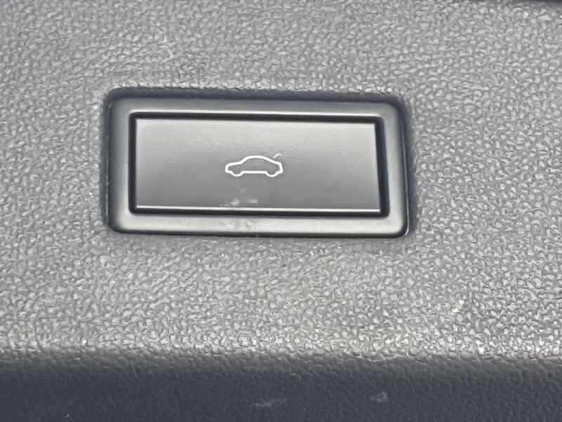 More views of Volkswagen Tiguan Allspace