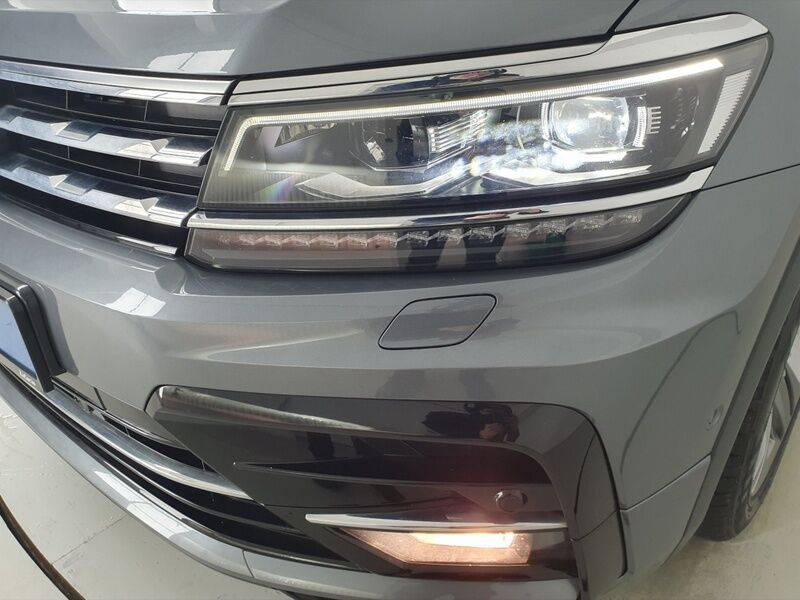 More views of Volkswagen Tiguan Allspace