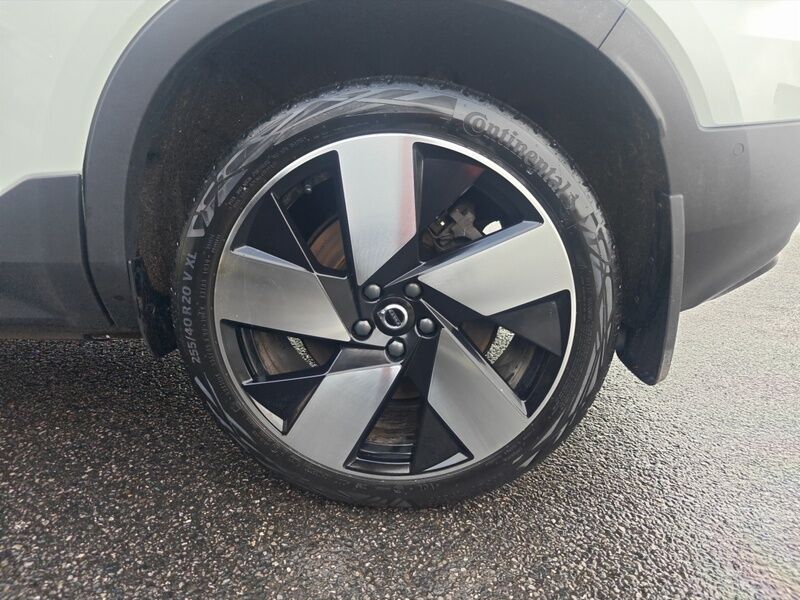 More views of Volvo XC40