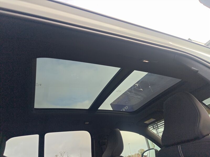 More views of Volvo XC40