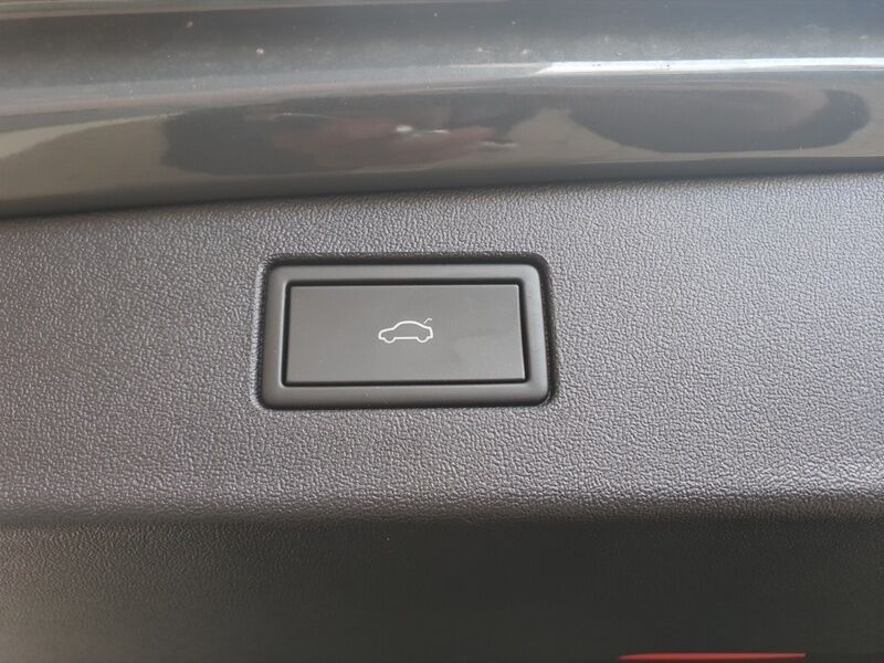 More views of Volkswagen Tiguan