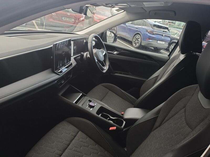 More views of Volkswagen Tiguan