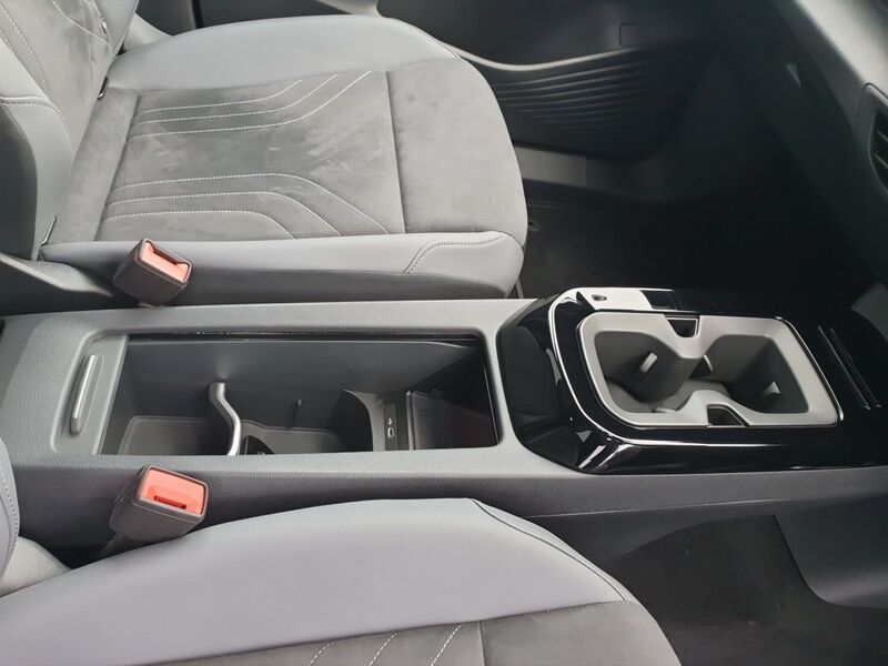 More views of Volkswagen ID.4