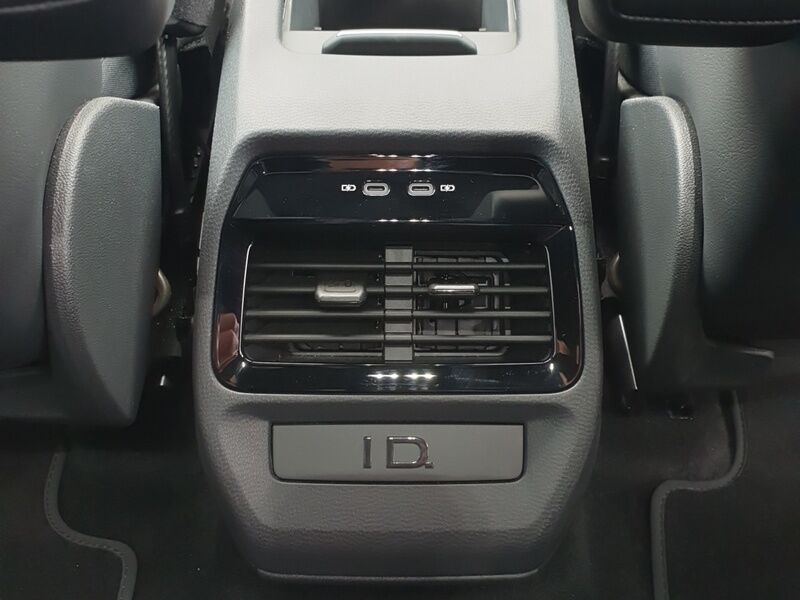 More views of Volkswagen ID.4