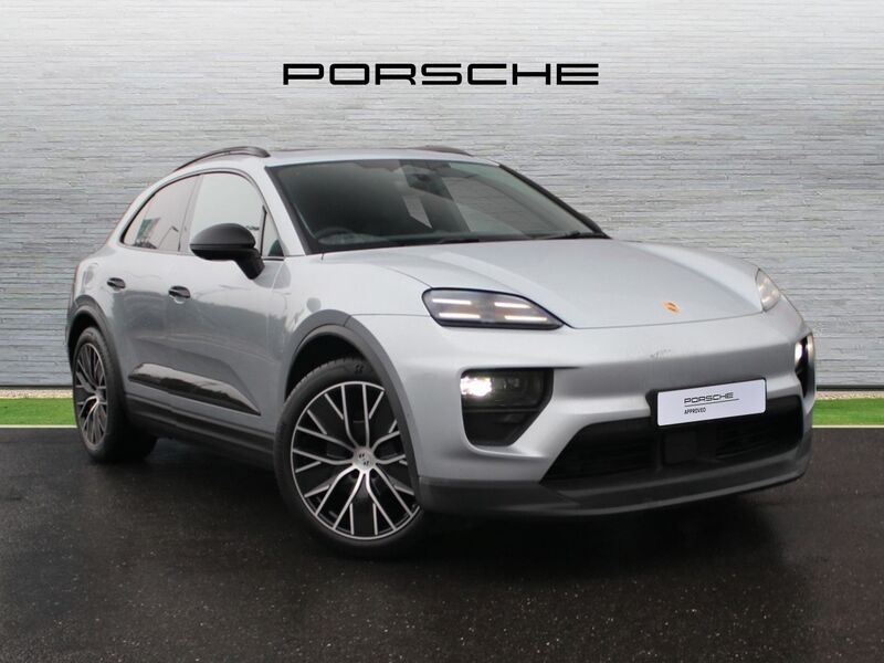 More views of Porsche Macan