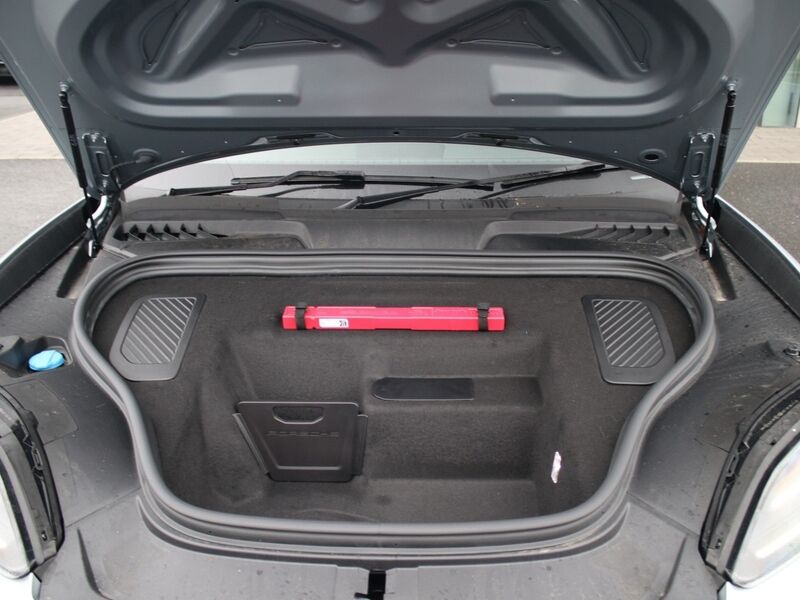 More views of Porsche Macan