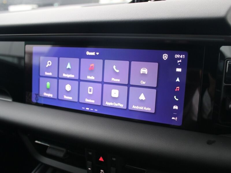 More views of Porsche Macan