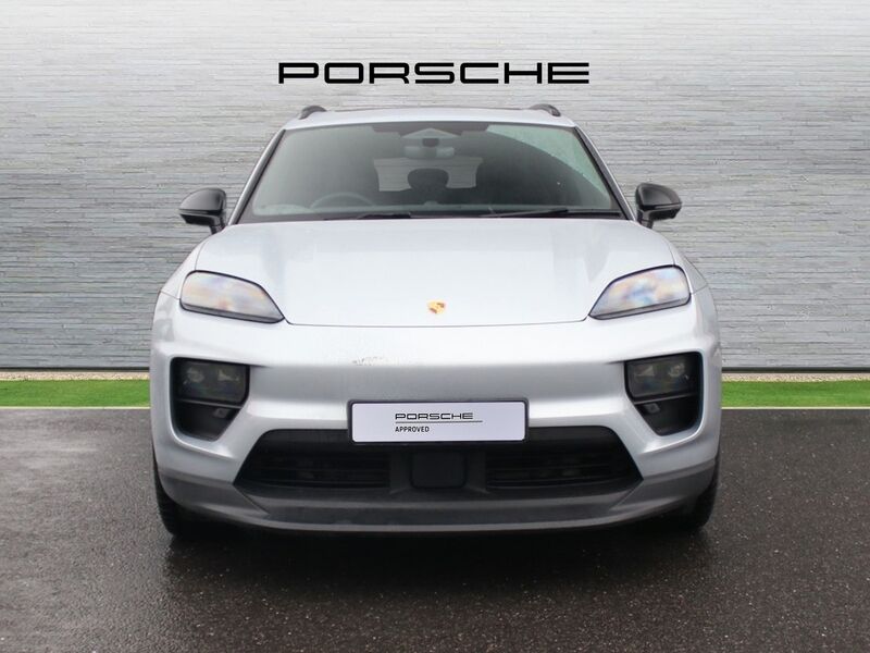 More views of Porsche Macan