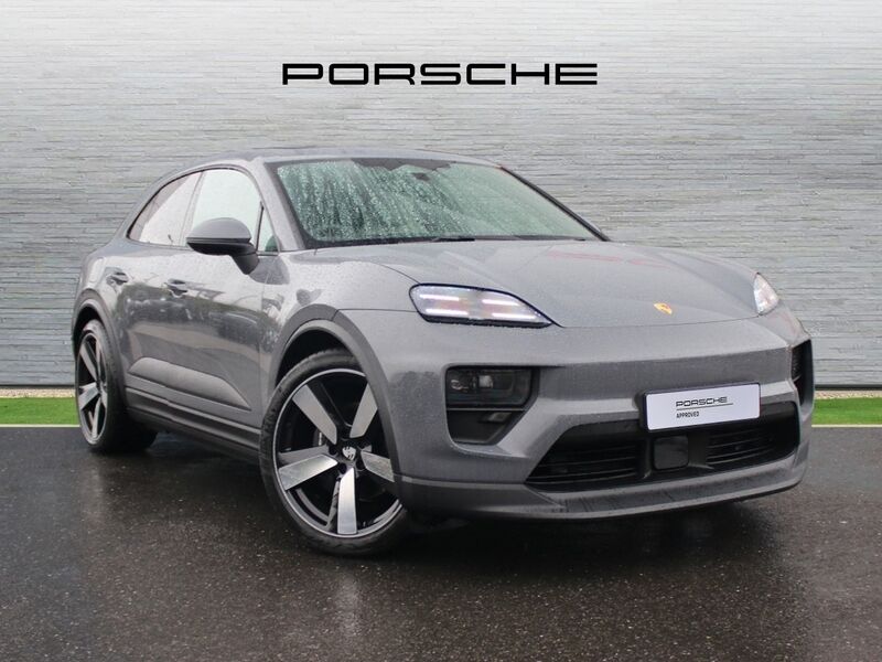 More views of Porsche Macan