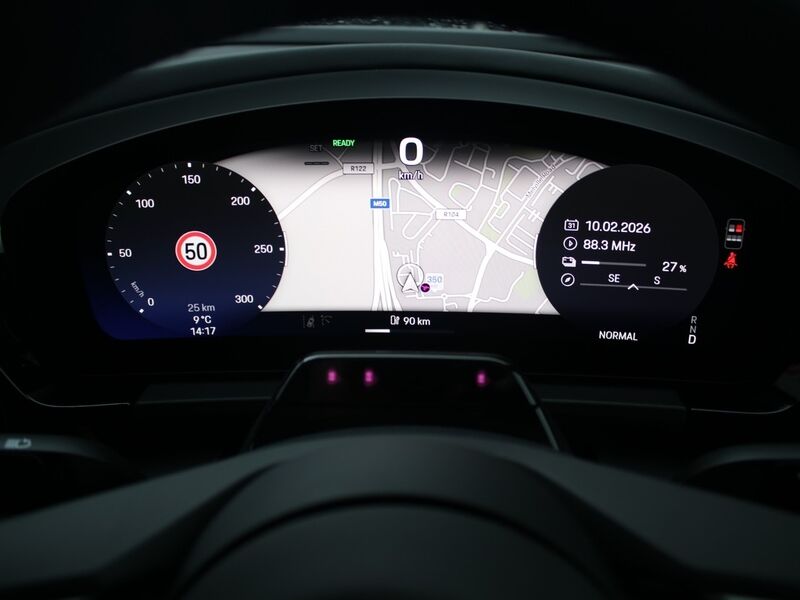 More views of Porsche Macan