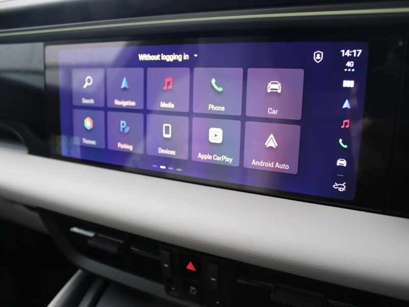 More views of Porsche Macan