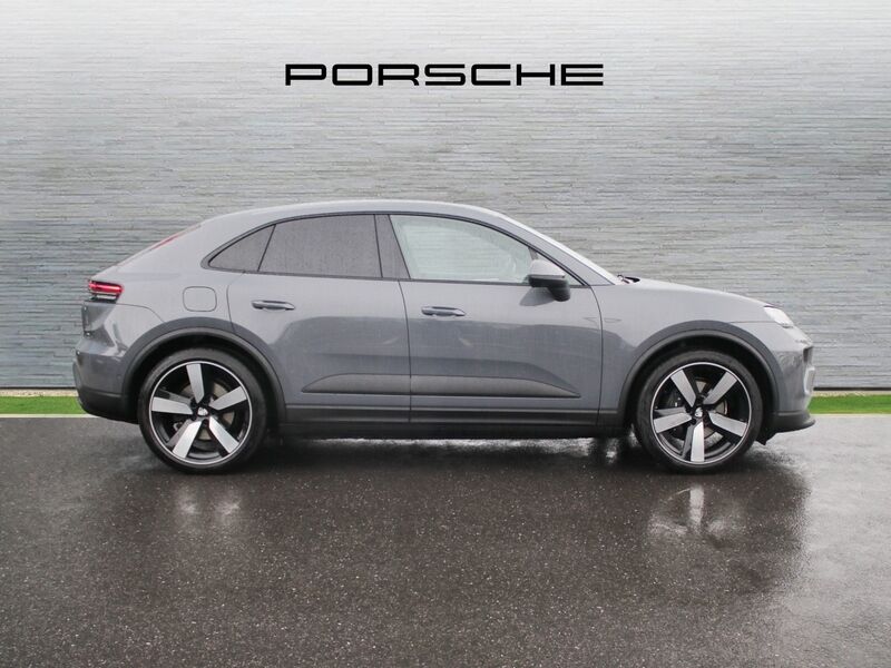 More views of Porsche Macan
