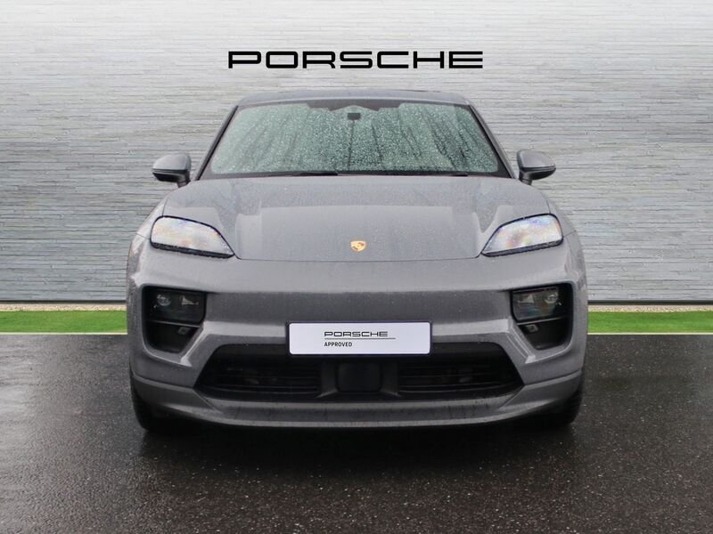 More views of Porsche Macan