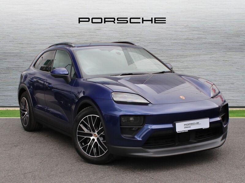 More views of Porsche Macan